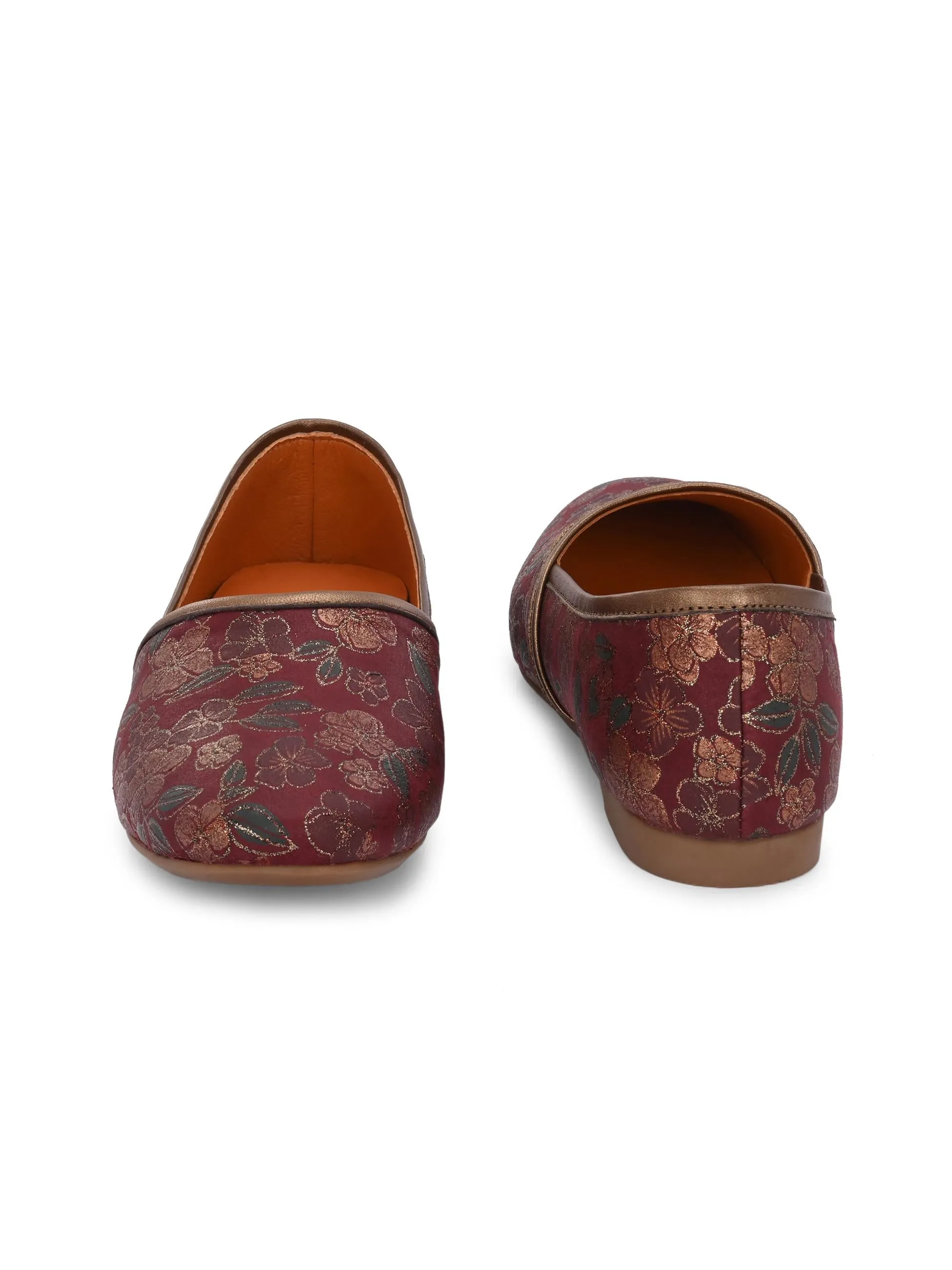 Floral Fusion Mojari Red