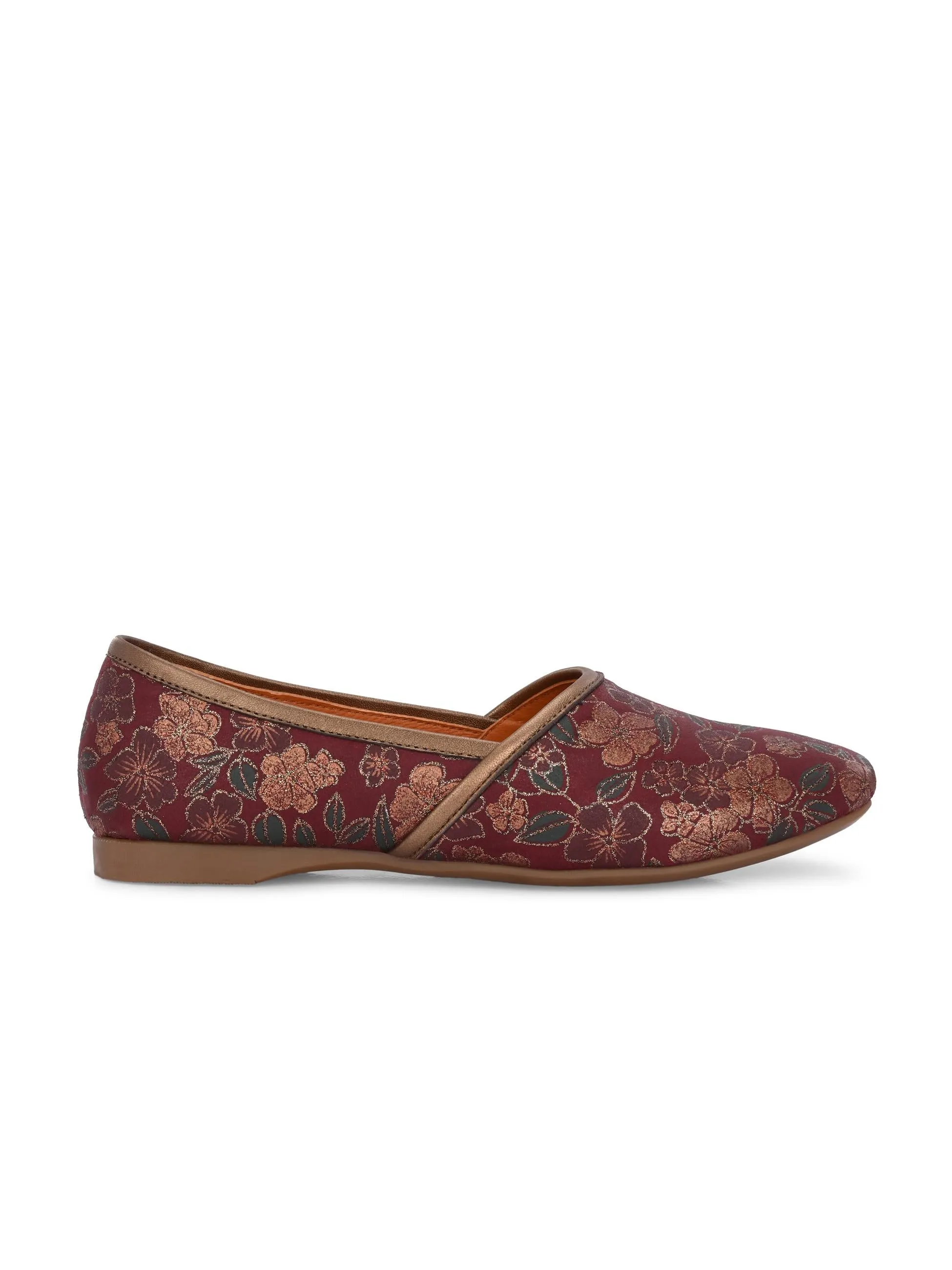 Floral Fusion Mojari Red